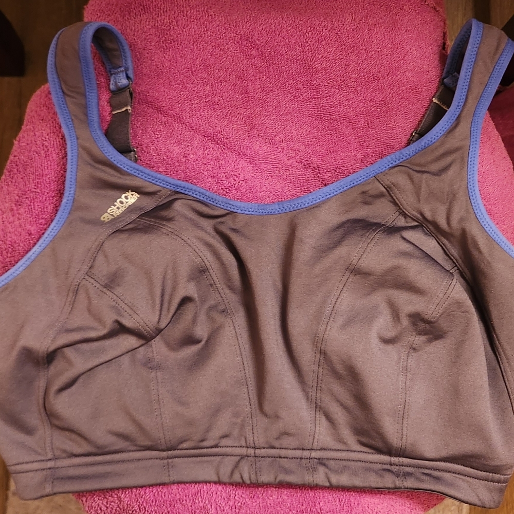 34G (UK) Shock Absorber Active Multi Sports Bra, Dark Grey Colorway